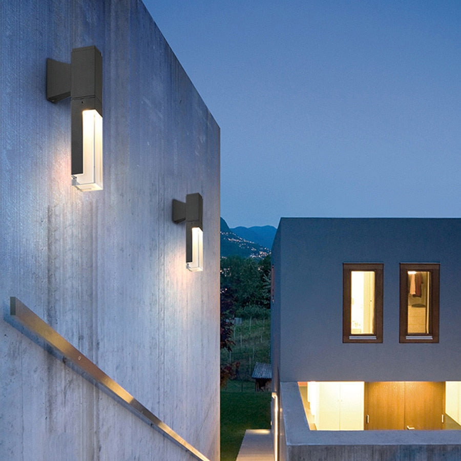 Ray Collection | Modern Outdoor Wall Lamp with IP65 Rating | Durable Metal & Acrylic Design for Garden Illumination 8