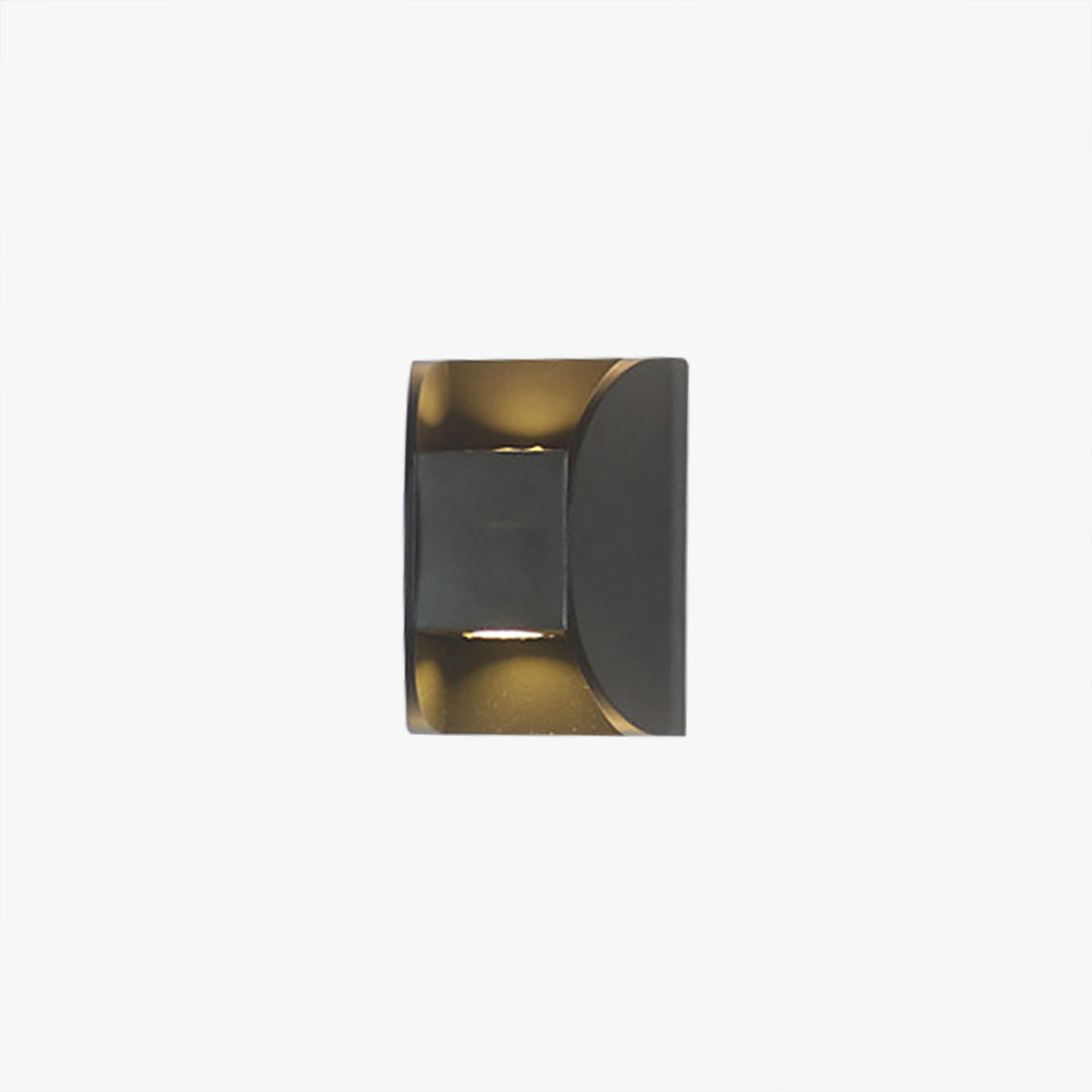 Ray Collection | Modern Outdoor Wall Lamp with IP65 Rating | Sleek Metal Design for Cozy Illumination 1