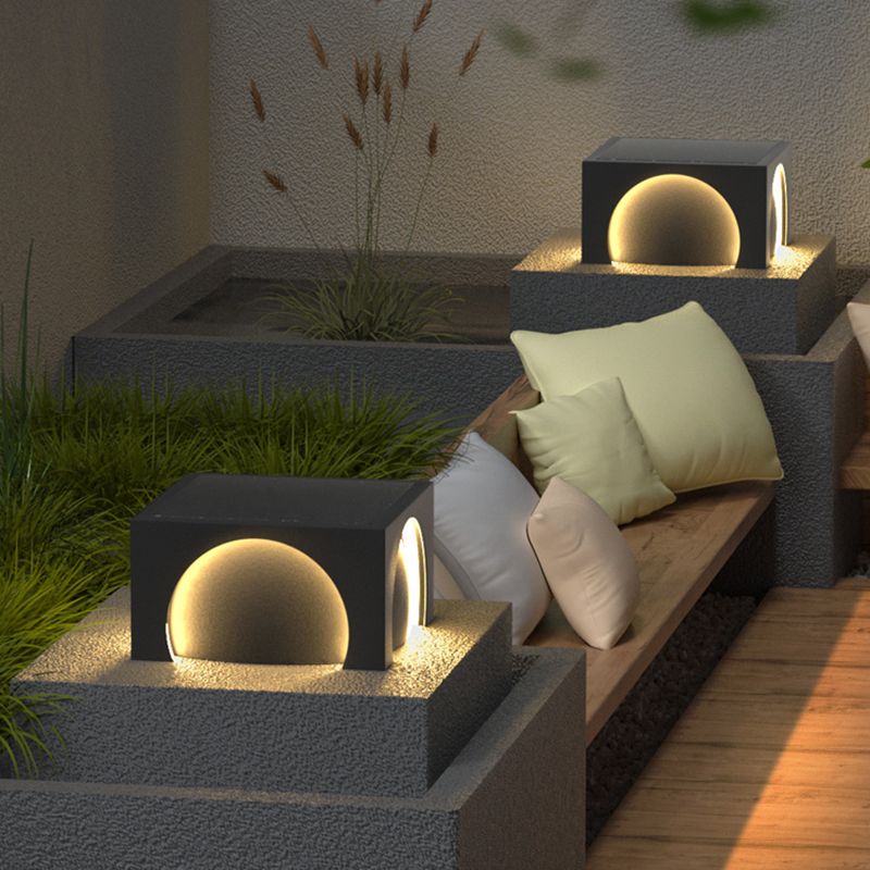 Ray Collection | Solar Outdoor Lamp with Soft Illumination | Elegant Design for Cozy Gardens 0