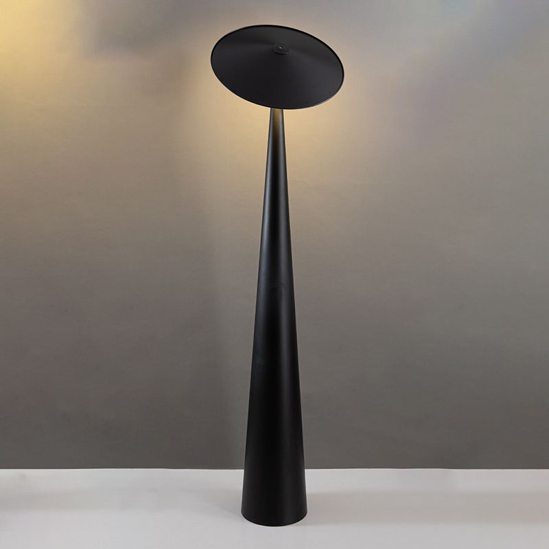Salgado | Modern Floor Lamp with Sleek Metal Design | Elegant Lighting for Stylish Interiors 2